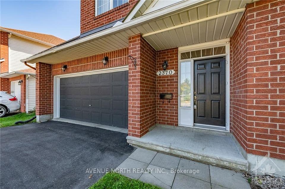 2370 Le Ruisseau Circle, Orleans - Convent Glen and Area, ON K1W 1K8 – photo 2
