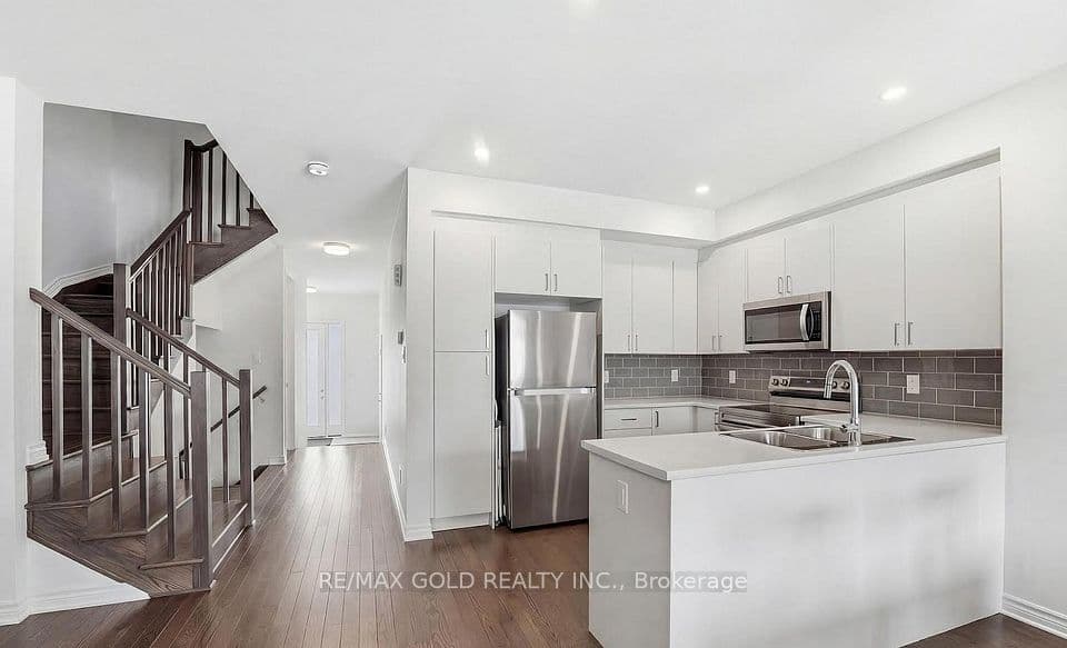 36 Jargeau Road S, Orleans - Convent Glen and Area, ON K1C 1T1 – photo 2