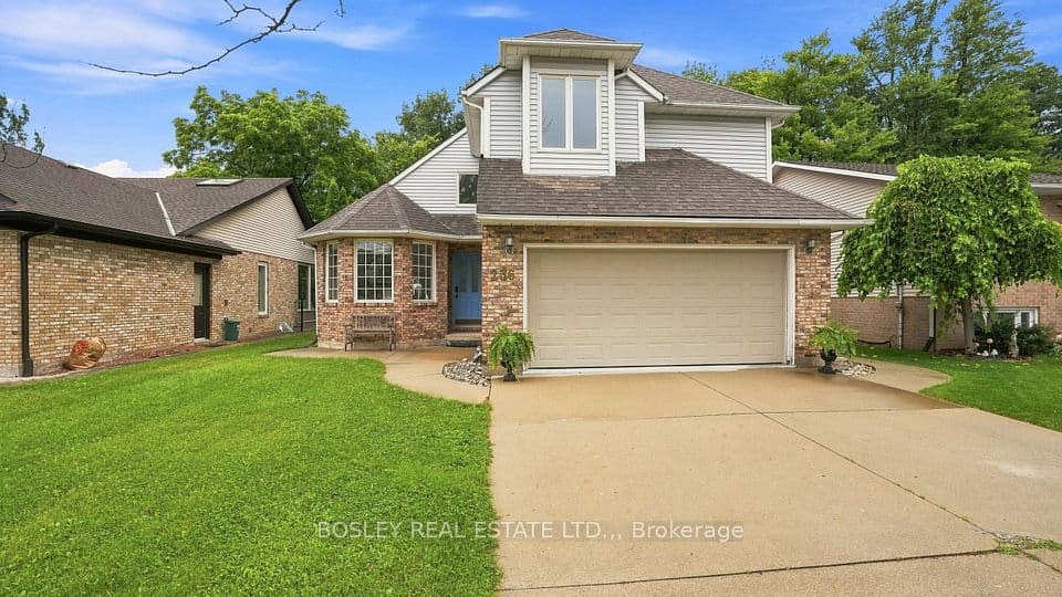 236 Northwood Drive, Welland, ON L3C 6V3 – main photo