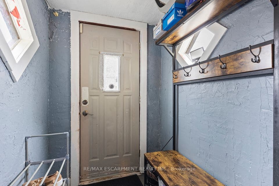 4774 Saint Clair Avenue, Niagara Falls, ON L2E 3T1 – photo 2