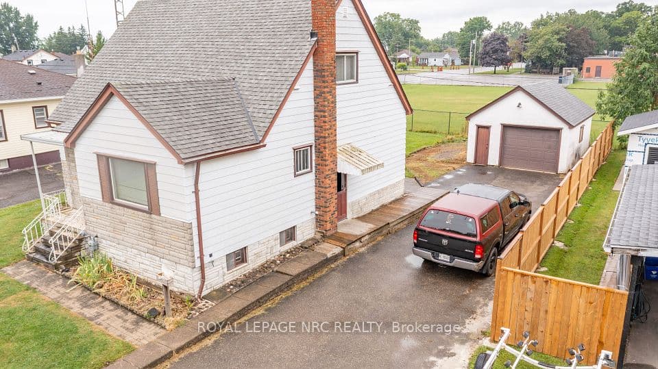 215 Knoll Street, Port Colborne, ON L3K 5B5 – photo 3