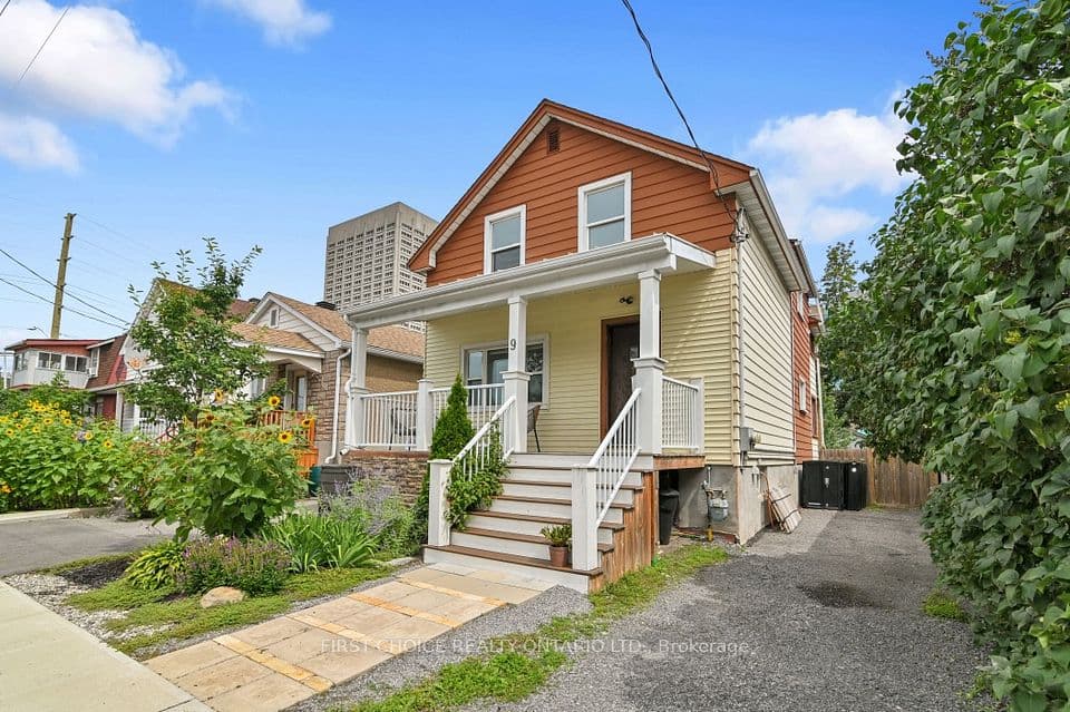 9 Huron Avenue N, Tunneys Pasture and Ottawa West, ON K1Y 0W1 – main photo