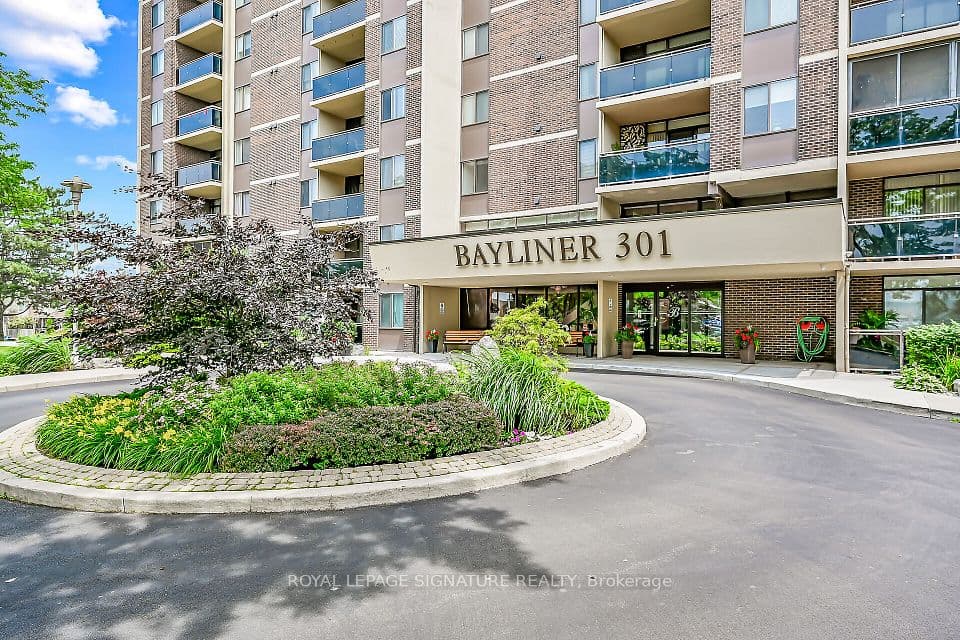 301 Frances Avenue 907, Hamilton, ON L8E 3W6 – main photo
