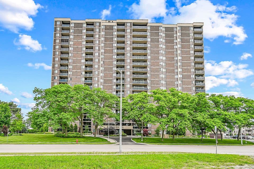 301 Frances Avenue 907, Hamilton, ON L8E 3W6 – photo 3