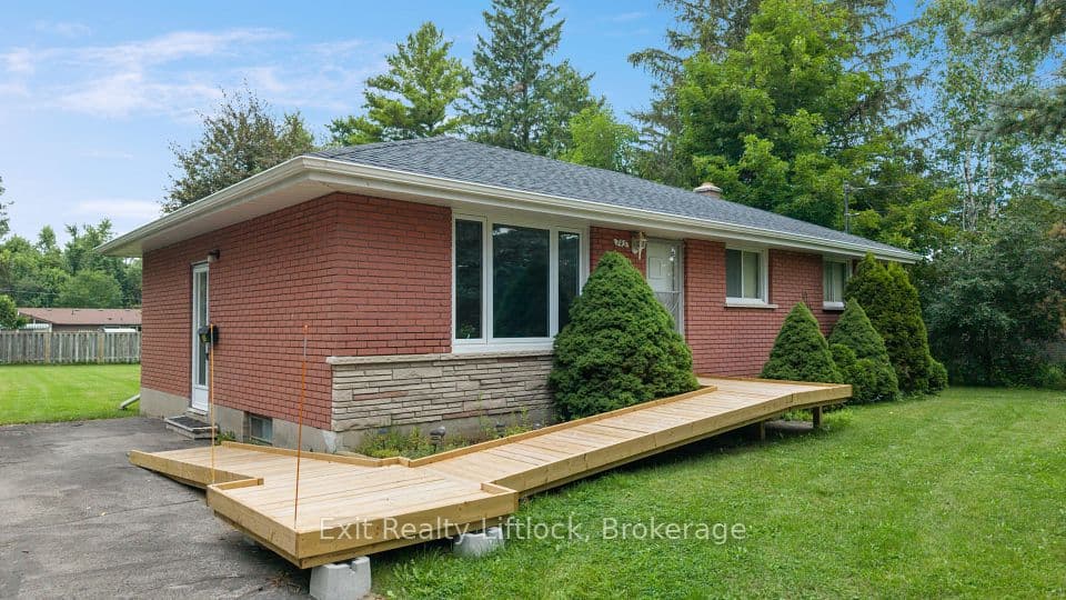 745 Baltic Drive, Selwyn, ON K9L 1L8 – photo 2