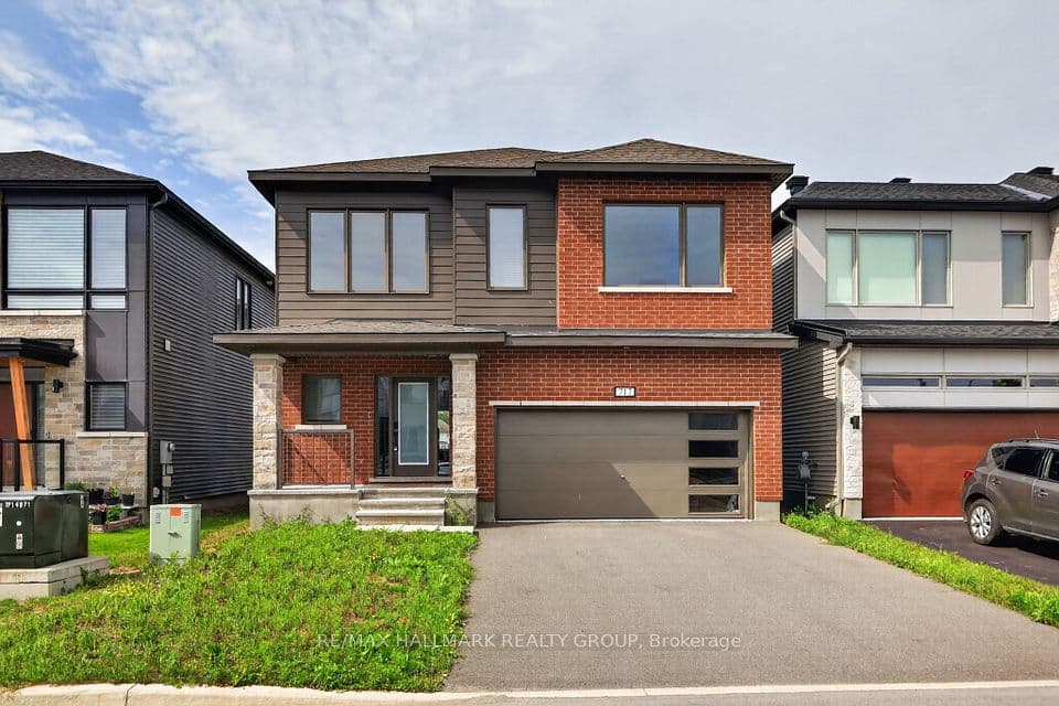 717 Fenwick Way, Barrhaven, ON K2J 7E2 – main photo