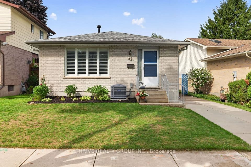 1121 Gatewood Road, London East, ON N5Y 4Z3 – main photo
