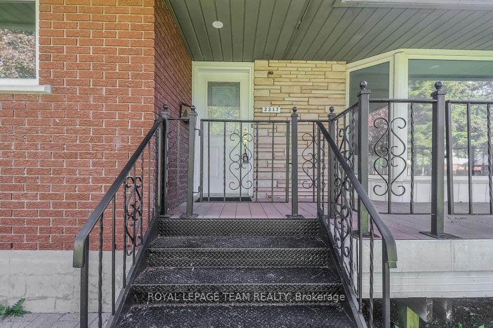 2317 Elmira Drive, Parkway Park - Queensway Terrace S and Area, ON K2C 1H3 – photo 2