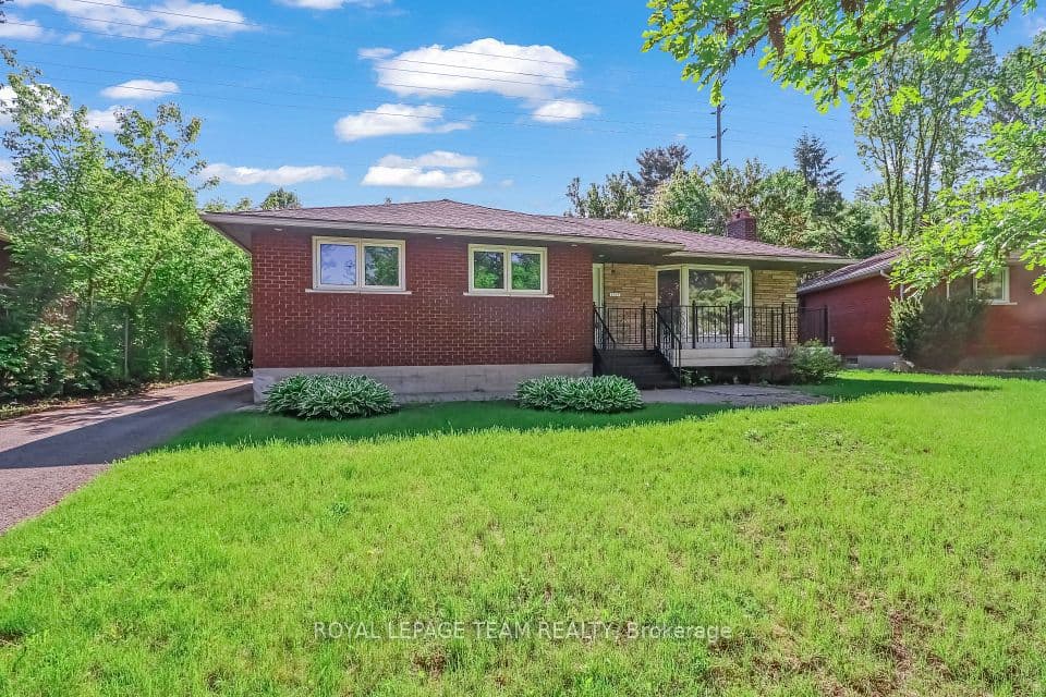 2317 Elmira Drive, Parkway Park - Queensway Terrace S and Area, ON K2C 1H3 – main photo