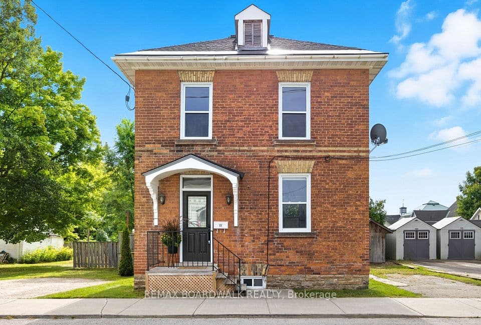 22 Isabella Street, Perth, ON K7H 2W8 – main photo