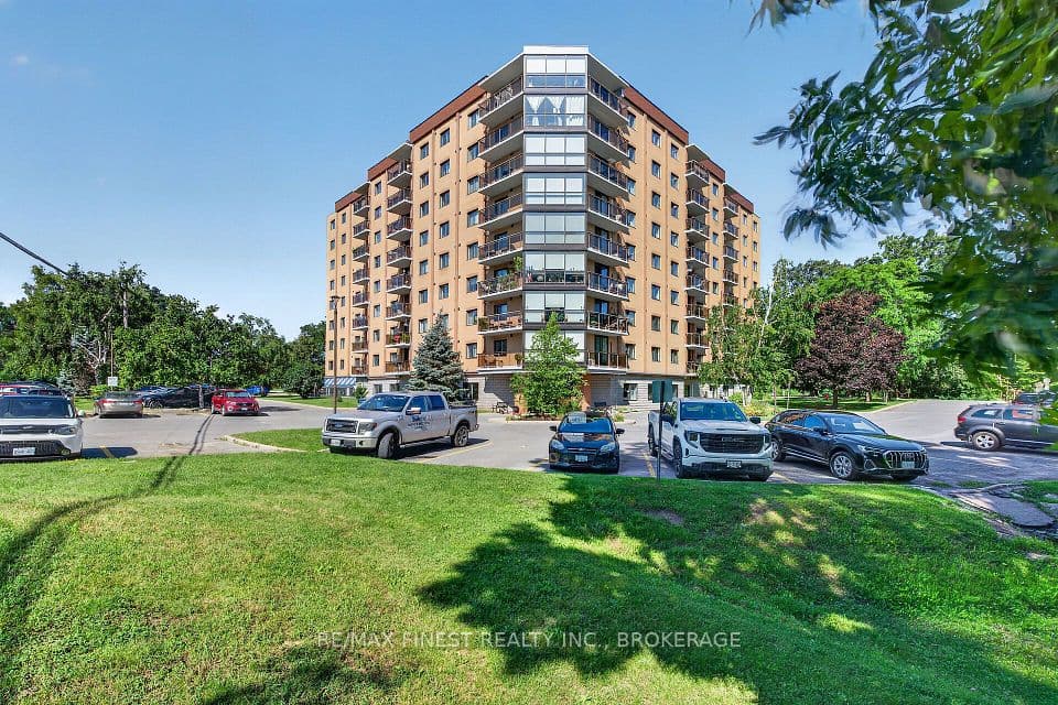 120 Barrett Court 607, Kingston, ON K7L 5H6 – main photo
