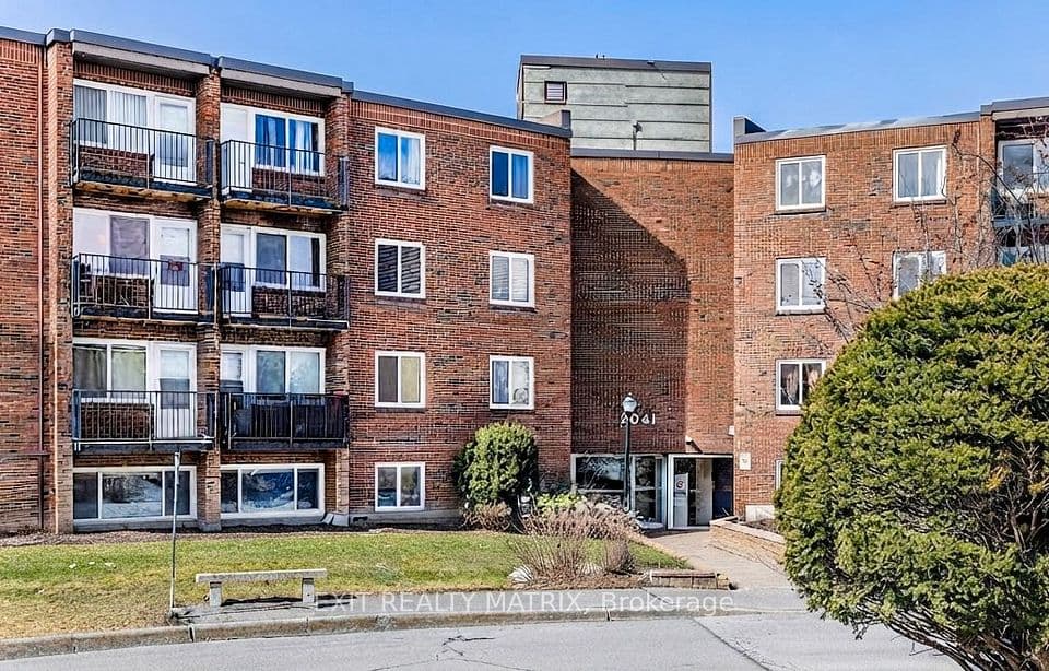 2041 Arrowsmith Drive 402C, Beacon Hill North - South and Area, ON K1J 7V7 – main photo