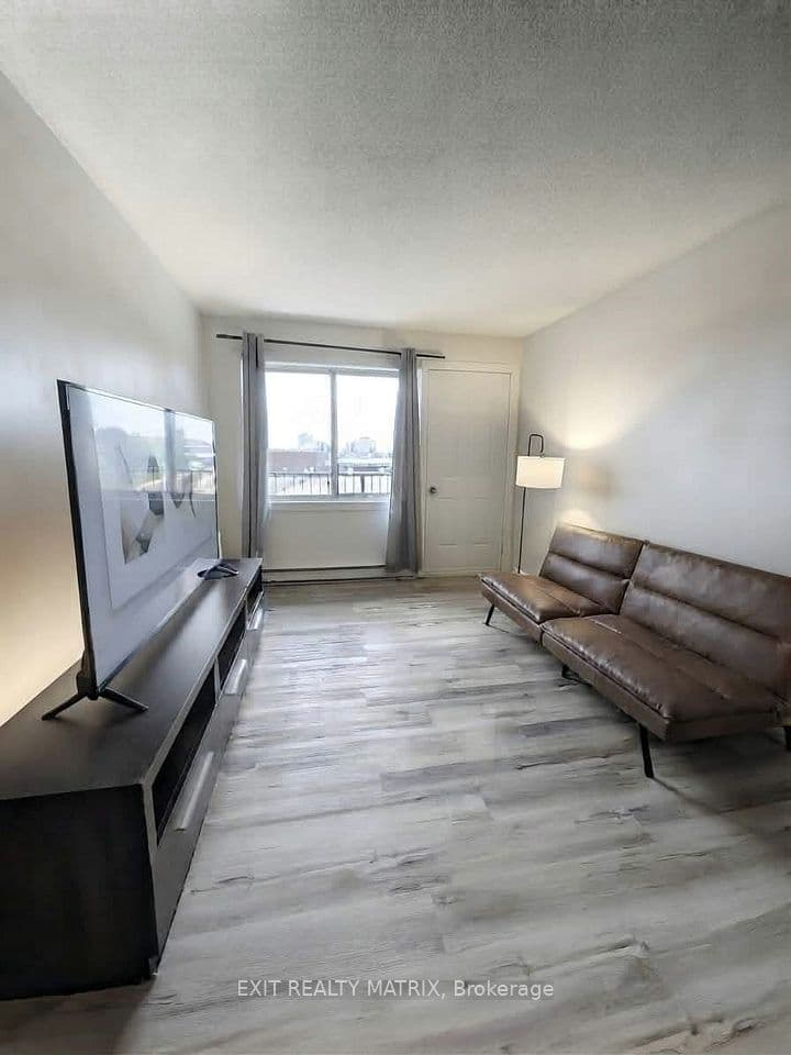 2041 Arrowsmith Drive 402C, Beacon Hill North - South and Area, ON K1J 7V7 – photo 3