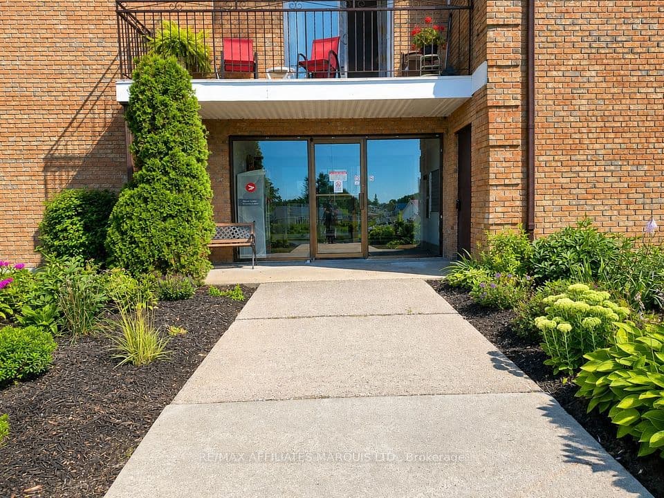 220 Kenyon Street W 302, North Glengarry, ON K0C 1A0 – photo 3