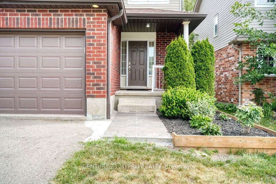 1218 Baird Street, London North, ON N6H 0G5 – photo 3