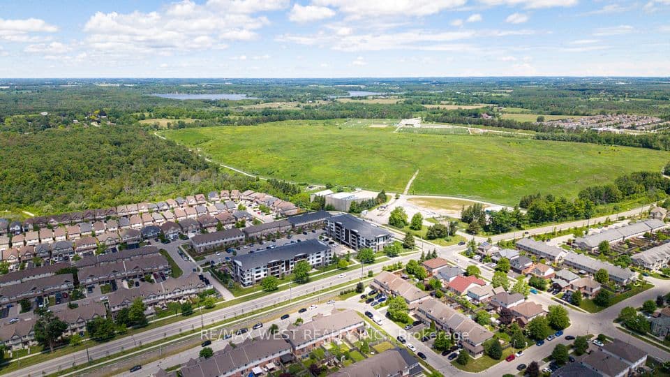 108 SUMMIT RIDGE Drive 207, Guelph, ON N1E 0P8 – photo 2