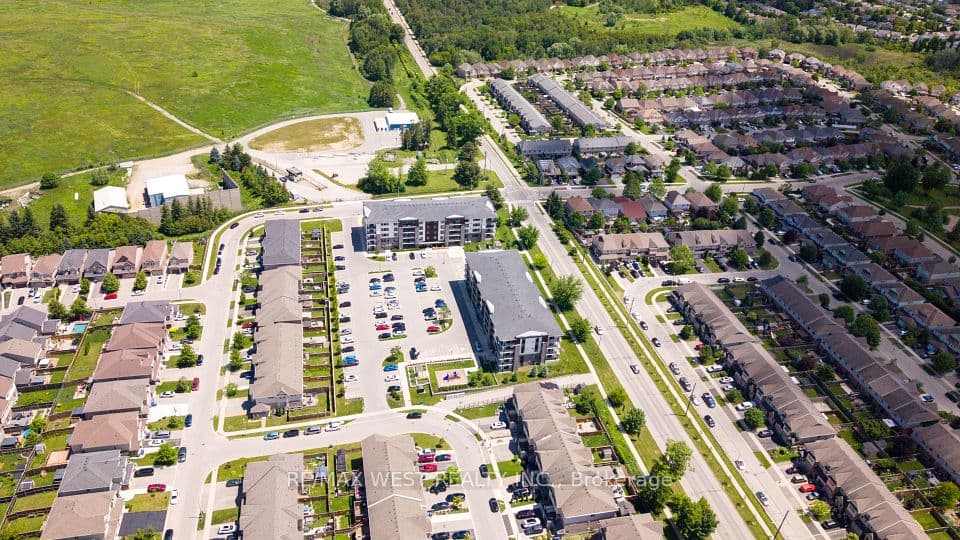 108 SUMMIT RIDGE Drive 207, Guelph, ON N1E 0P8 – photo 3