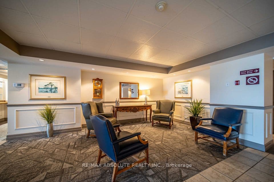 1599 Lassiter Terrace 709, Beacon Hill North - South and Area, ON K1J 8R6 – photo 2