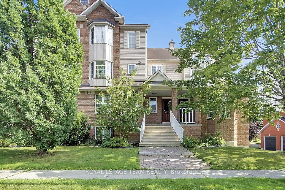 4448 Harper Avenue 7, Cyrville - Carson Grove - Pineview, ON K1J 1E1 – main photo
