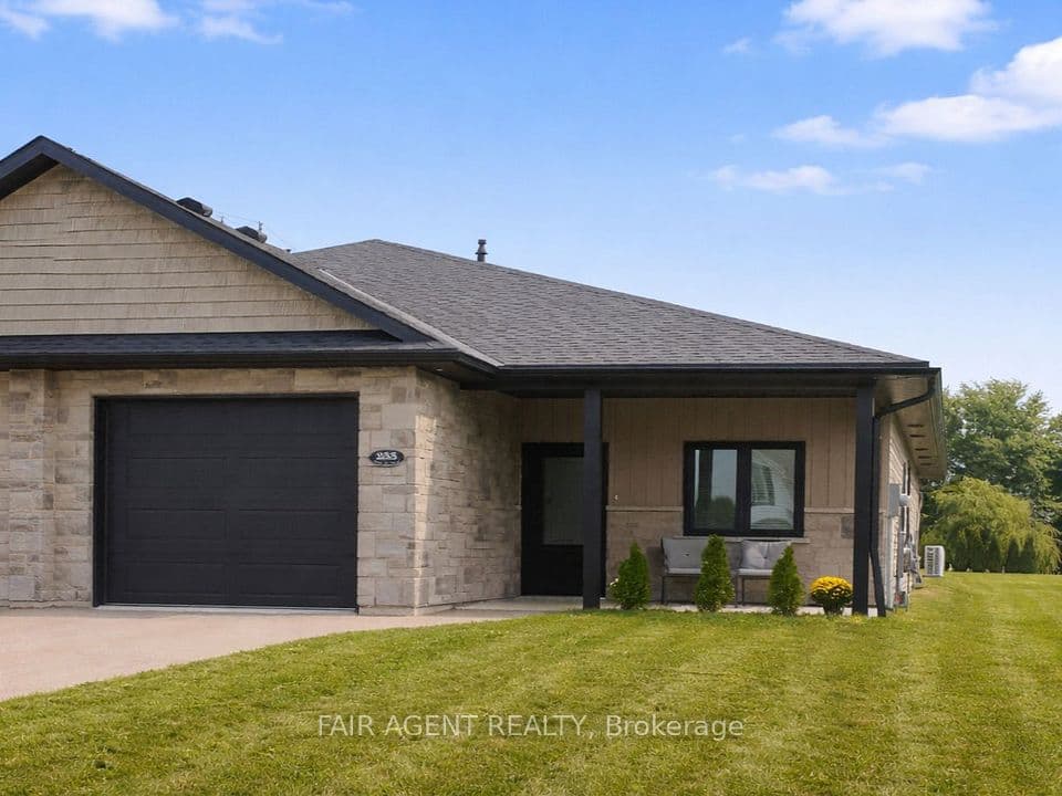 255 Albert Street 2, Huron East, ON N0G 1H0 – main photo