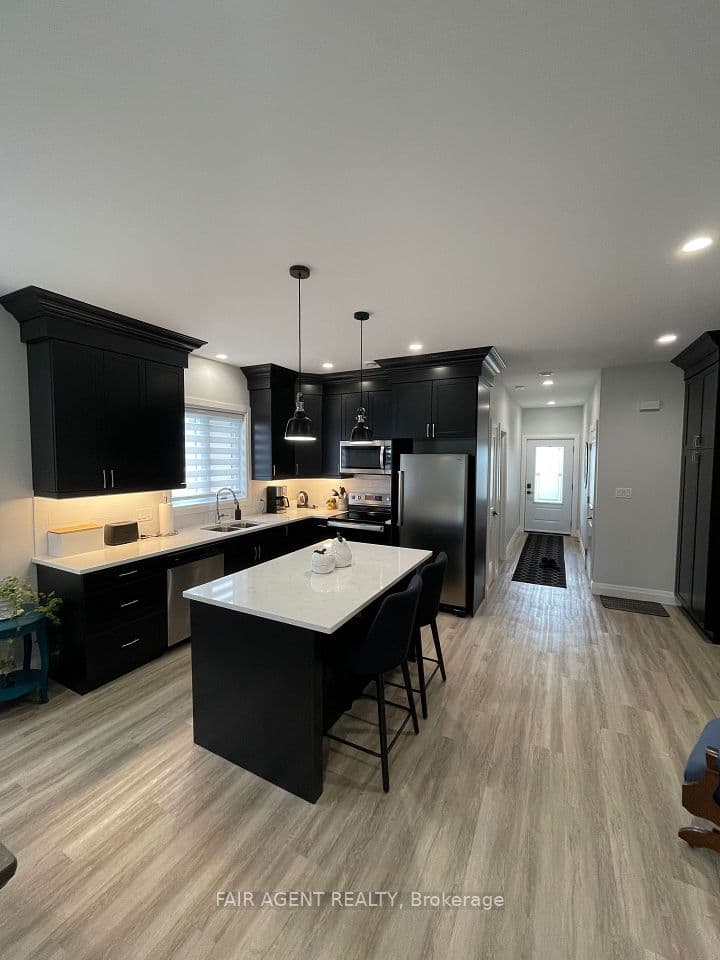 255 Albert Street 2, Huron East, ON N0G 1H0 – photo 3