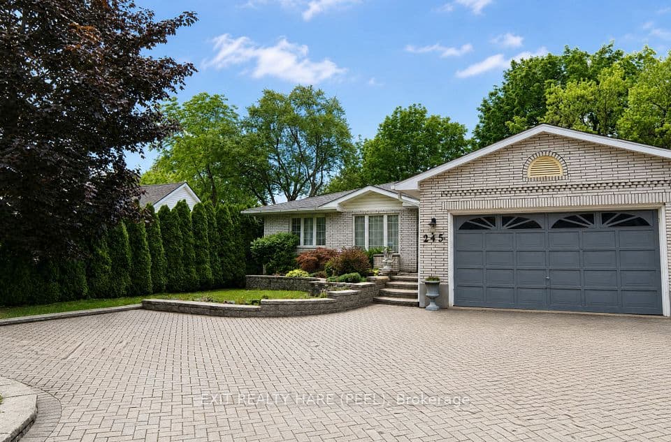 245 First Avenue, Welland, ON L3C 1Y7 – photo 3