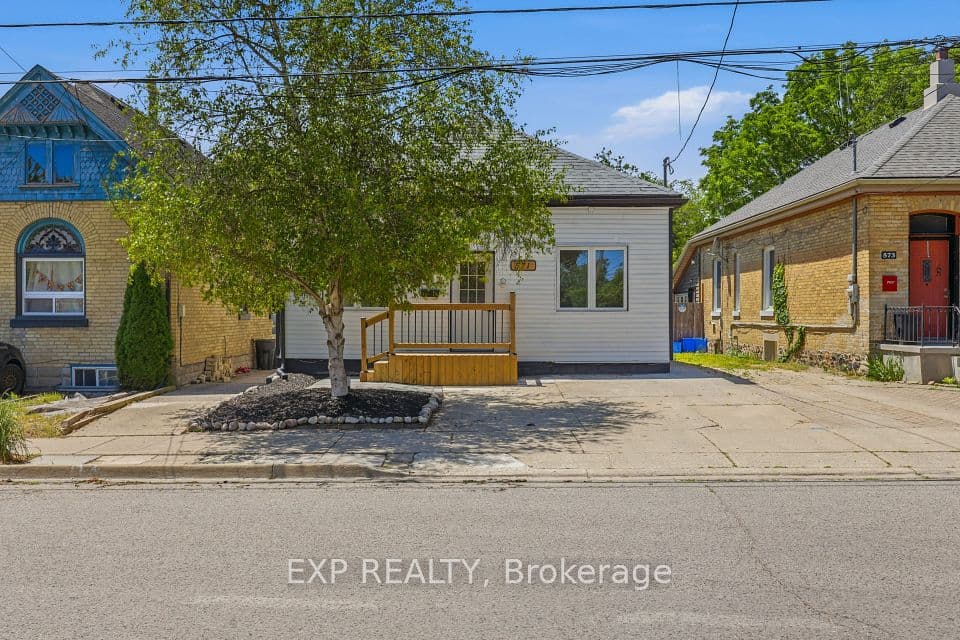 571 Elizabeth Street, London East, ON N5W 3S5 – main photo