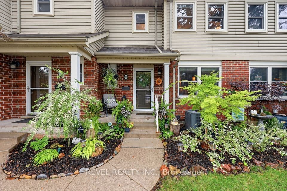55 Kerman Avenue 55, Grimsby, ON L3M 5G2 – photo 3
