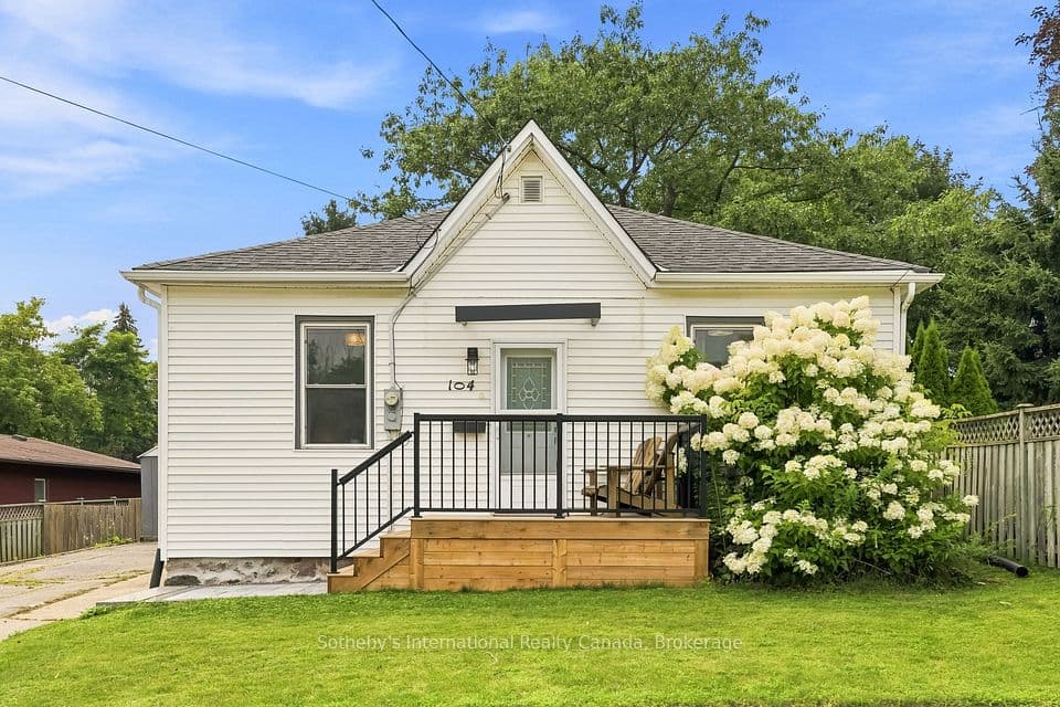 104 Deblaquire Street S, Port Hope, ON L1A 2K6 – main photo