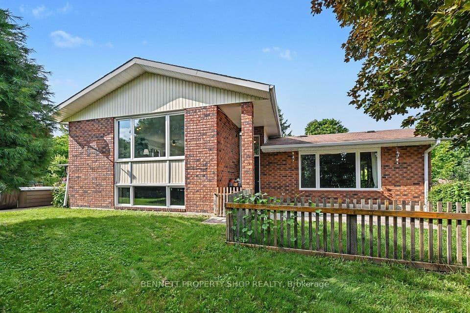 500 Maloney Road, Renfrew, ON K7V 3Z8 – main photo