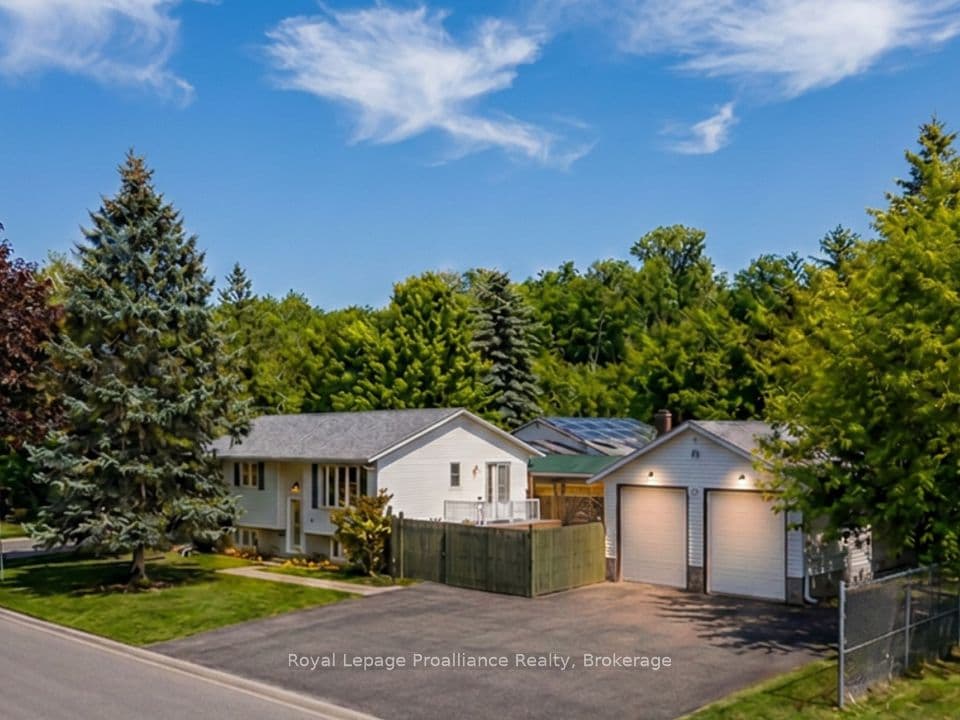 115 Nicholas Street, Quinte West, ON K8V 6E8 – main photo