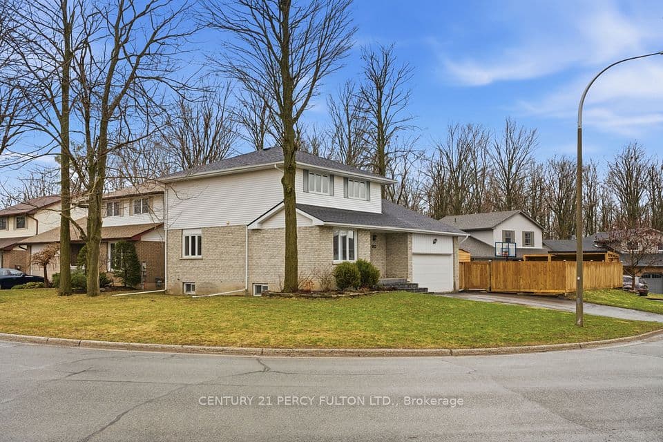 1853 Mapleridge Drive, Peterborough, ON K9K 1R1 – photo 2
