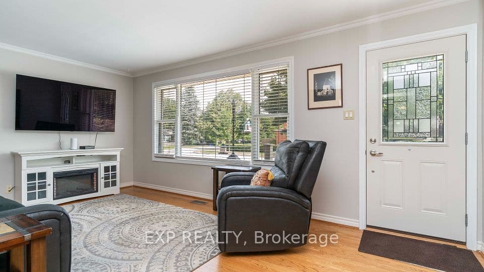 295 Tweedsmuir Avenue, London East, ON N5W 1L5 – photo 3