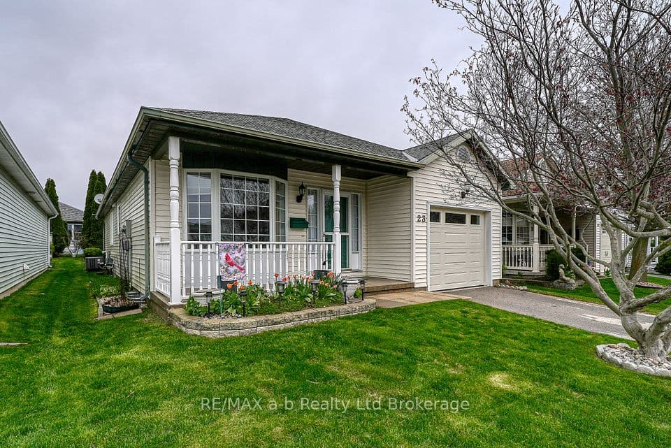 23 Brasher Drive, Tillsonburg, ON N4G 5T2 – main photo