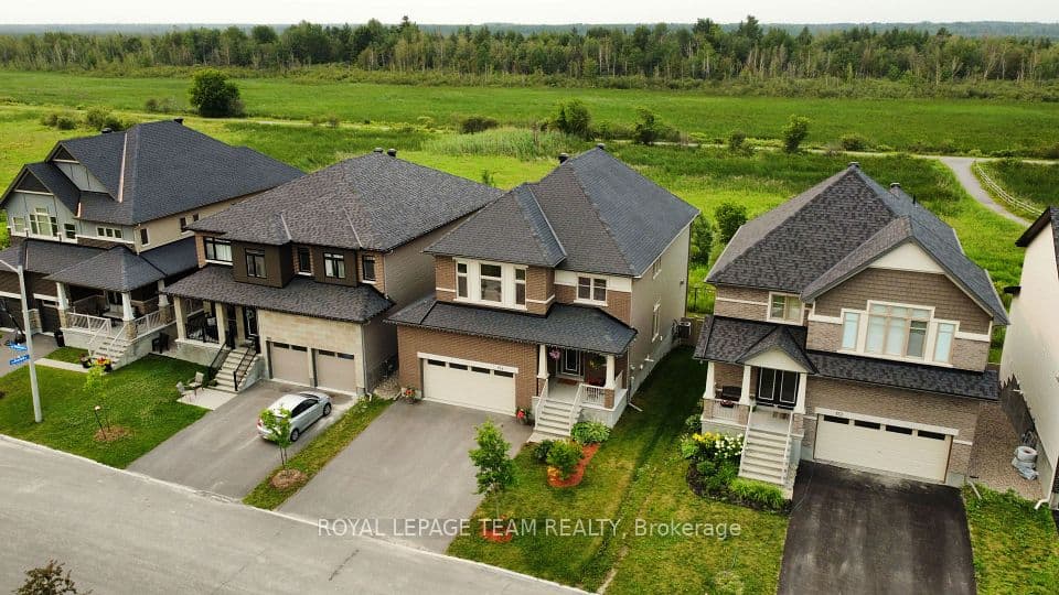 154 Winterhaven Drive, Orleans - Convent Glen and Area, ON K1W 0P1 – main photo
