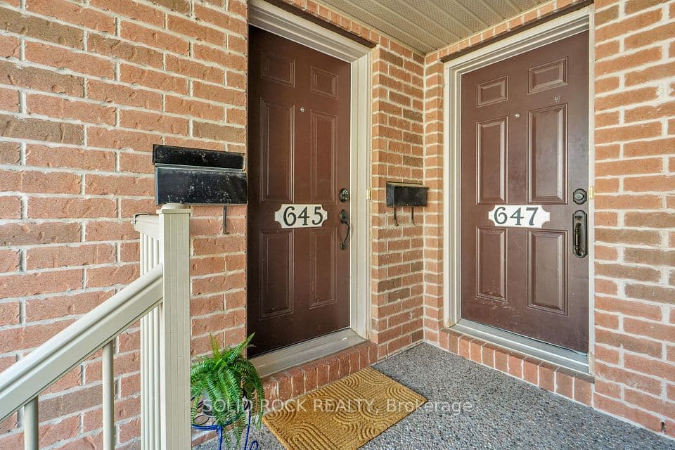 645 Reardon Private, Hunt Club - South Keys and Area, ON K1V 2K8 – main photo