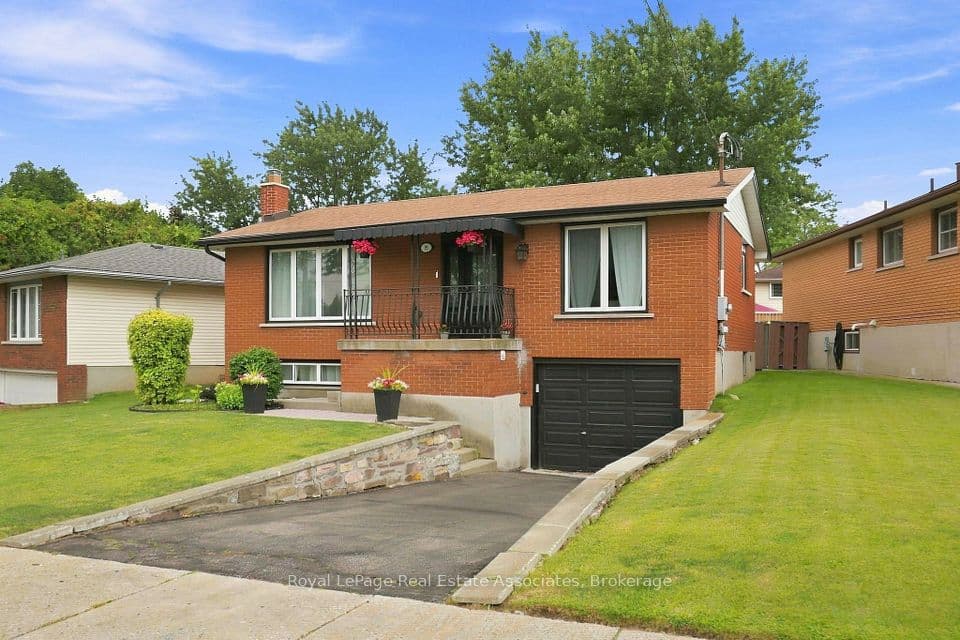 15 Quay Court, Hamilton, ON L8W 1R2 – main photo