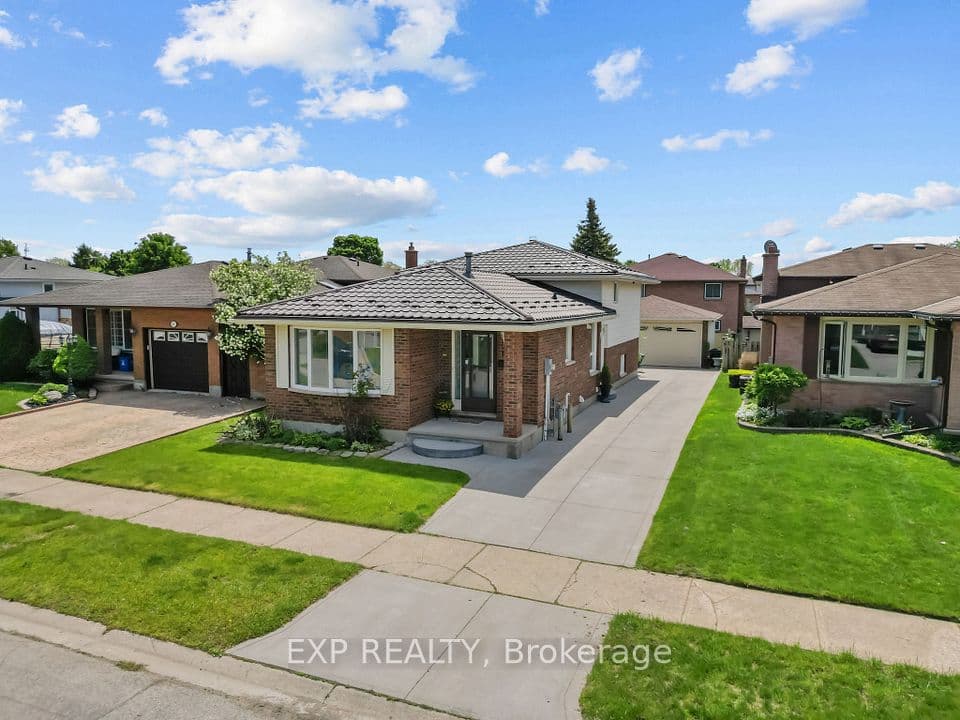 56 Classic Crescent, London East, ON N5W 5T8 – main photo