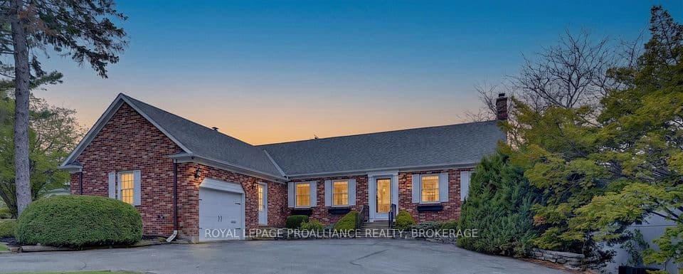 209 Fairway Hill Crescent, Kingston, ON K7M 2B5 – photo 2