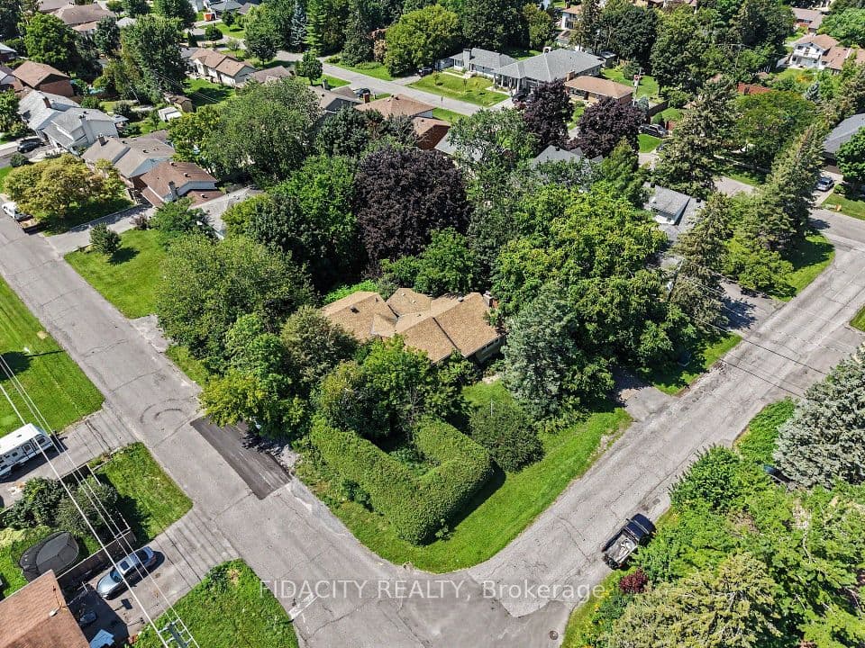 6 Malcolm Place, Meadowlands - Crestview and Area, ON K2G 1P4 – main photo