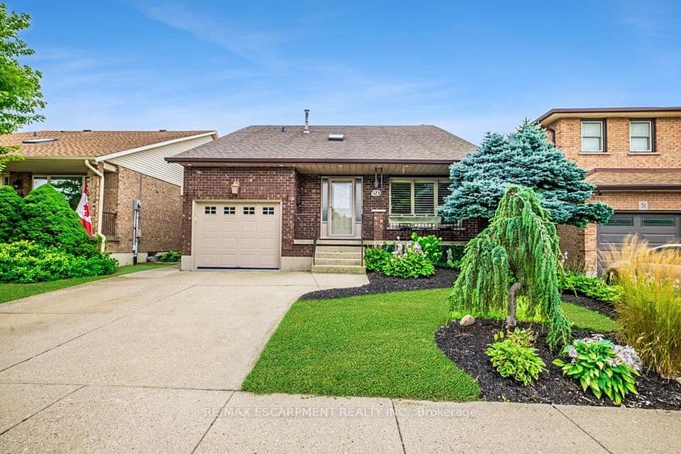 49 Branthaven Drive, Hamilton, ON L8J 2M2 – photo 2