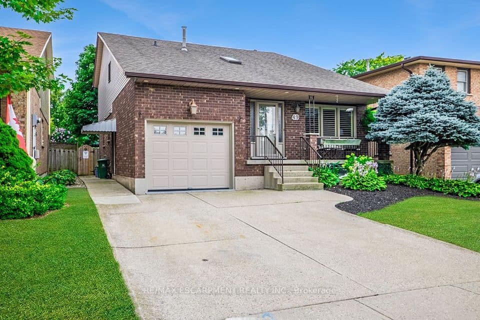 49 Branthaven Drive, Hamilton, ON L8J 2M2 – main photo