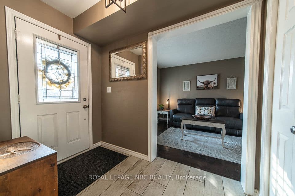 5830 Aspen Court, Niagara Falls, ON L2G 7V3 – photo 2