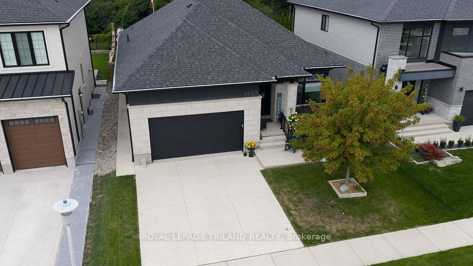 2400 Red Thorne Avenue, London South, ON N6P 0E6 – photo 3