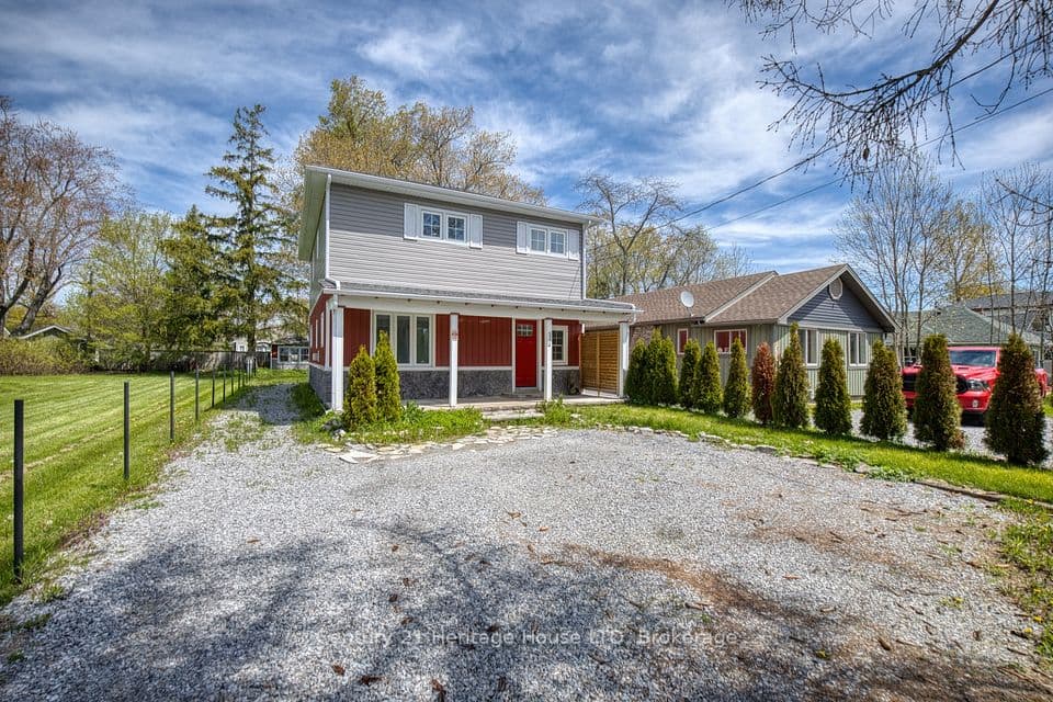 3054 Thunder Bay Road, Fort Erie, ON L0S 1N0 – main photo