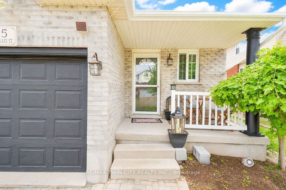 135 Cotton Grass Street, Kitchener, ON N2E 3T5 – photo 3