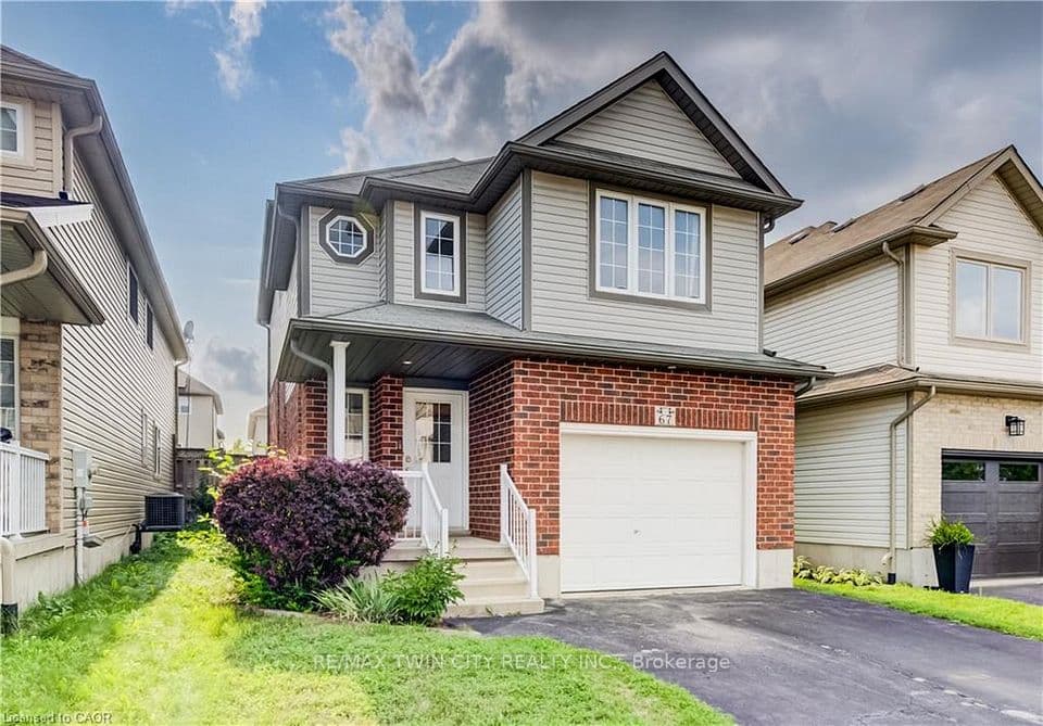 67 CHANTILLY Street, Kitchener, ON N2R 1V3 – photo 2