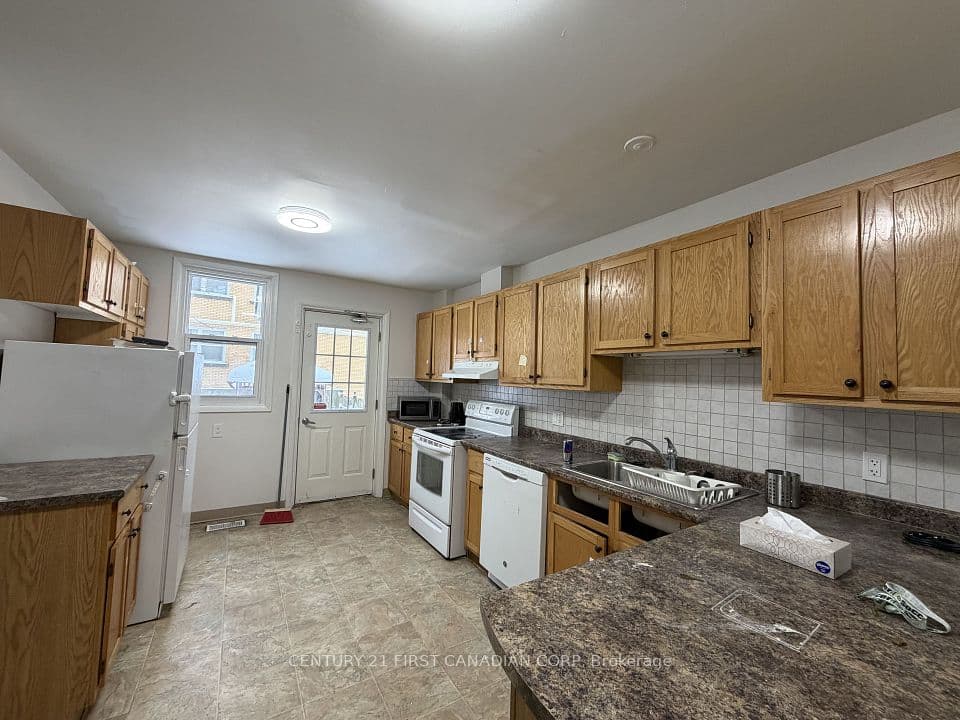 14 Craig Street, London South, ON N6C 1E8 – photo 2