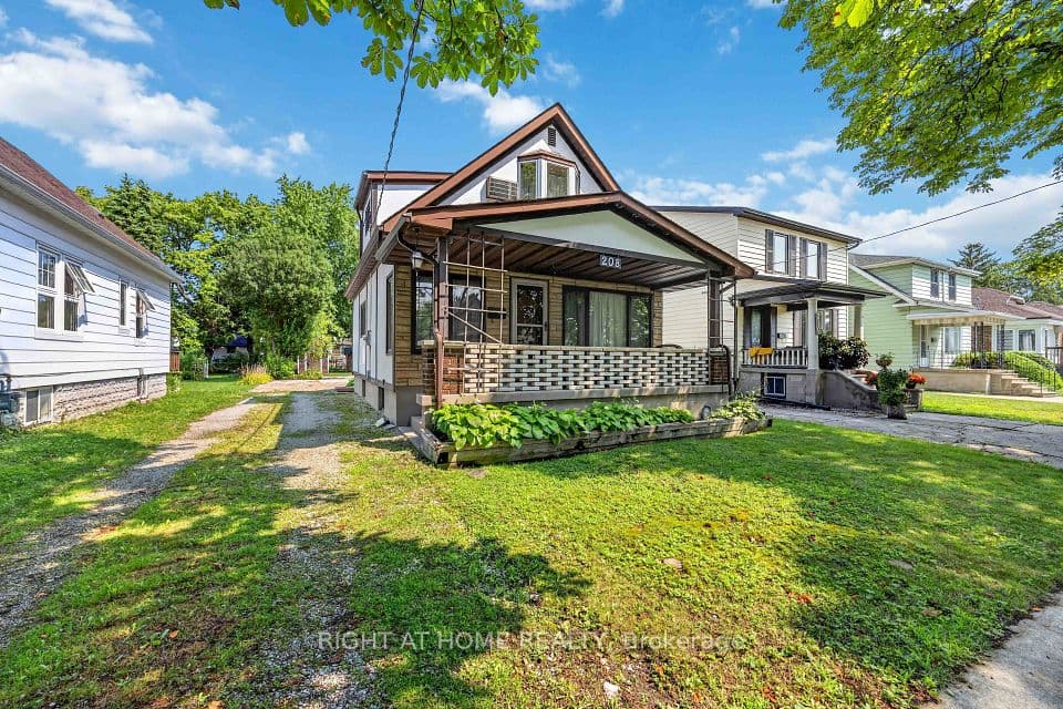 208 Ross Avenue, Sarnia, ON N7T 1J7 – photo 2