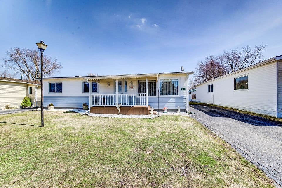 21 Fairview Crescent, North Perth, ON N4W 3G8 – photo 2